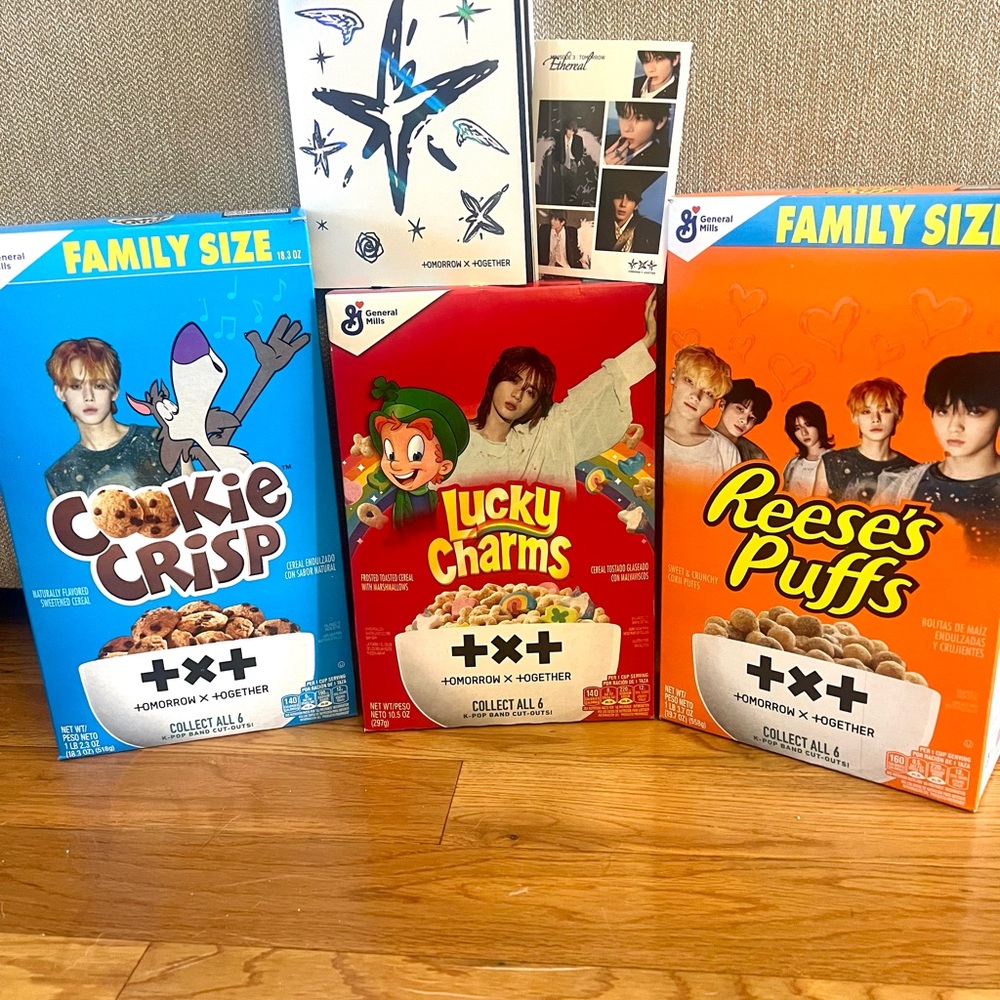K-POP TXT TOMORROW XTOGETHER -Collectible Set of 3 plus Album (no photo card)